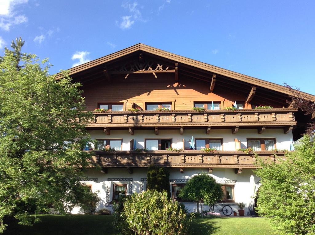 Hotel Garni Almhof 蒂罗尔-泽费尔德 外观 照片