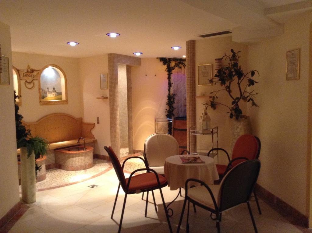 Hotel Garni Almhof 蒂罗尔-泽费尔德 外观 照片