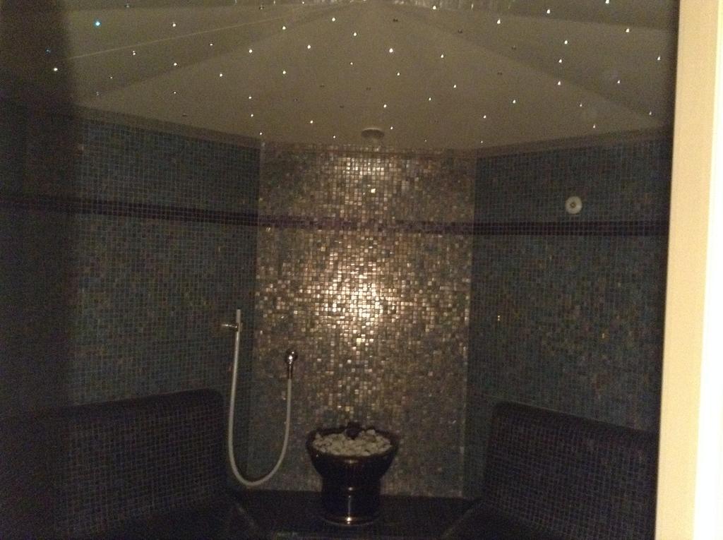 Hotel Garni Almhof 蒂罗尔-泽费尔德 外观 照片