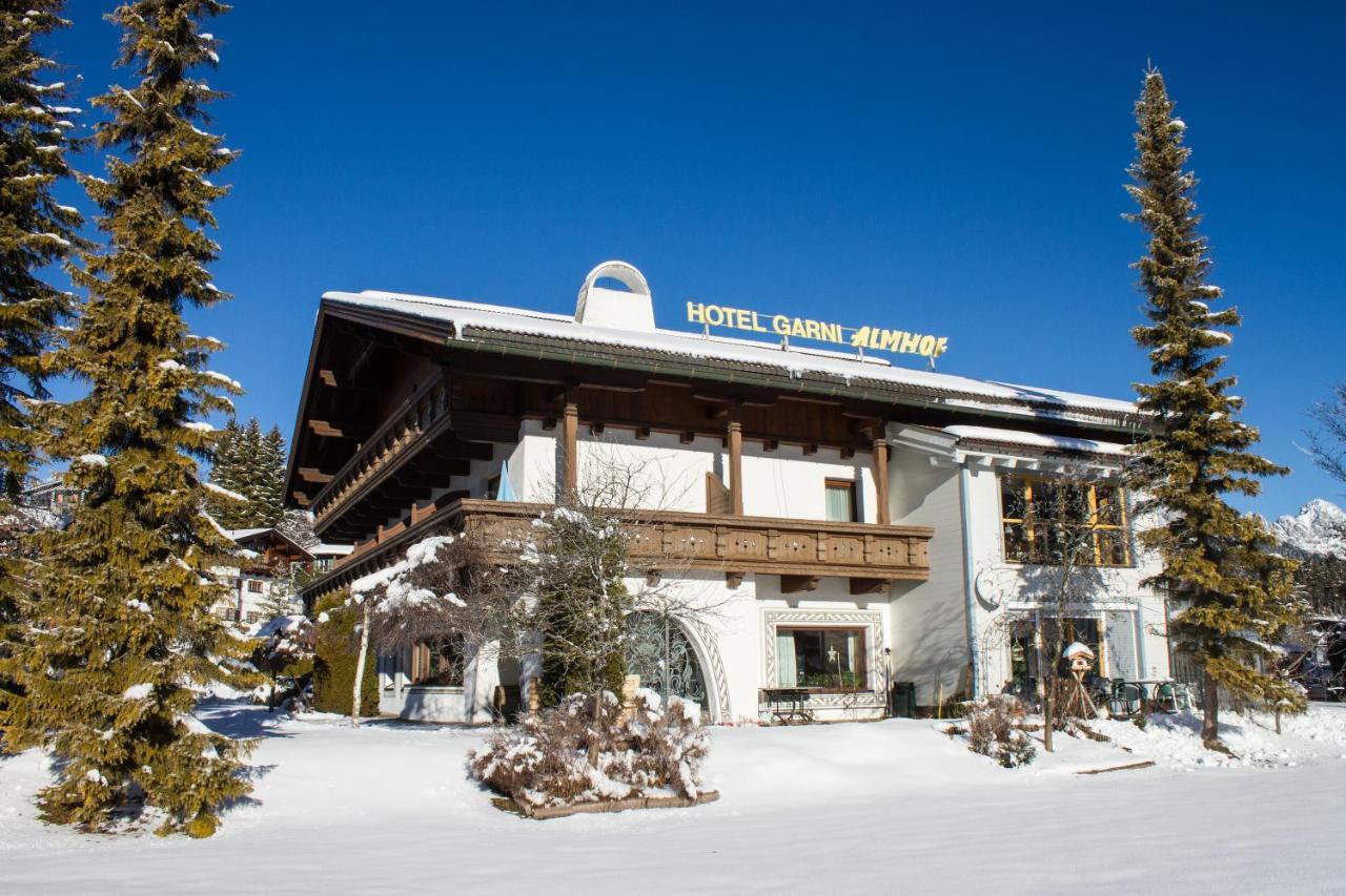 Hotel Garni Almhof 蒂罗尔-泽费尔德 外观 照片